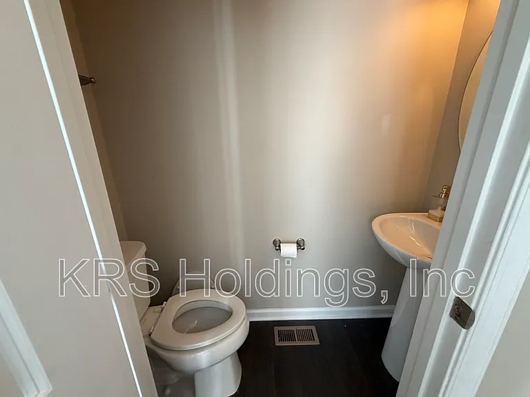 308 Covington Dr — Photo 5