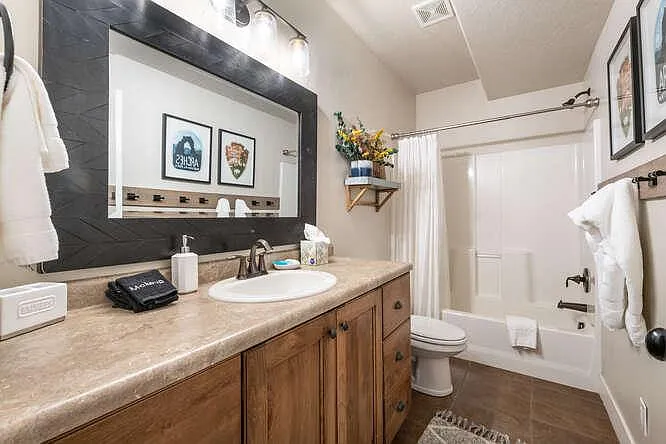 13281 N Alexis Dr — Photo 26
