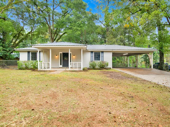 1916 Gill Rd, Mobile, AL 36605