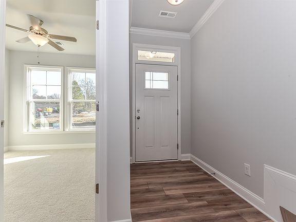 5th image of 230 Johnston Dr