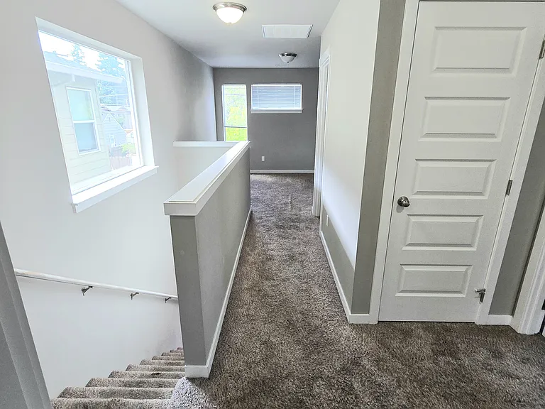 104 S Church St — Photo 11