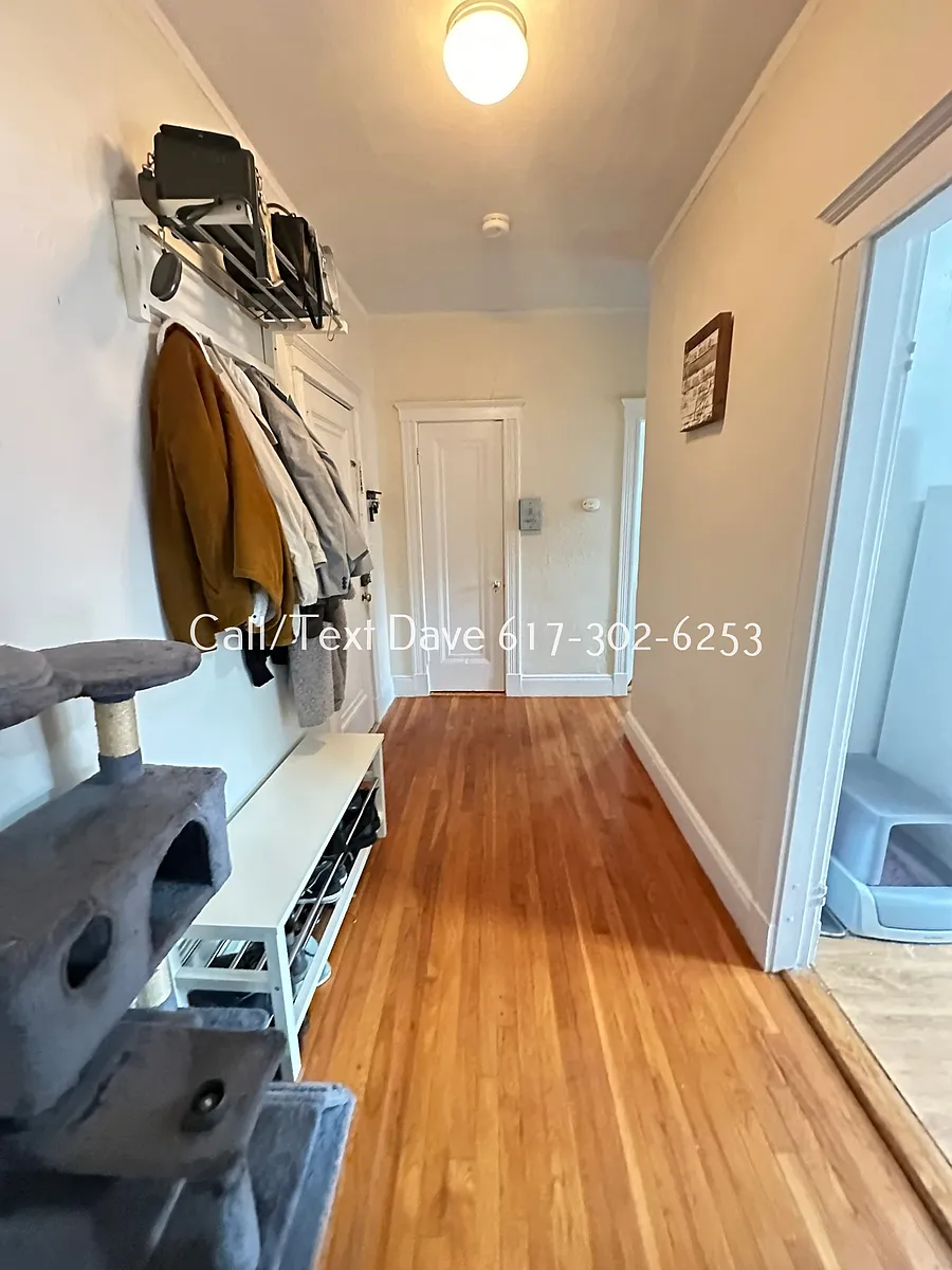 Building Photo - 1810 Commonwealth Ave #2