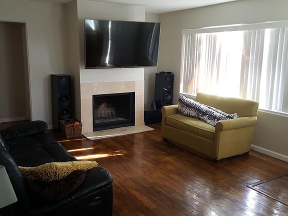 4th image of 1804 Chalcedony St