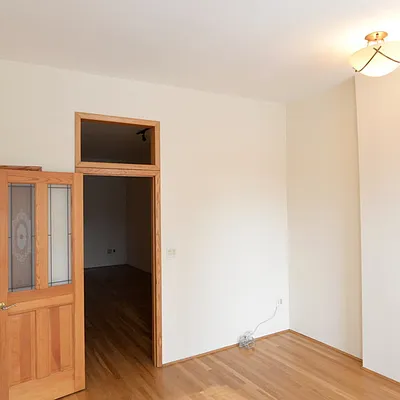 Rented by Nooklyn NYC LLC | media 24