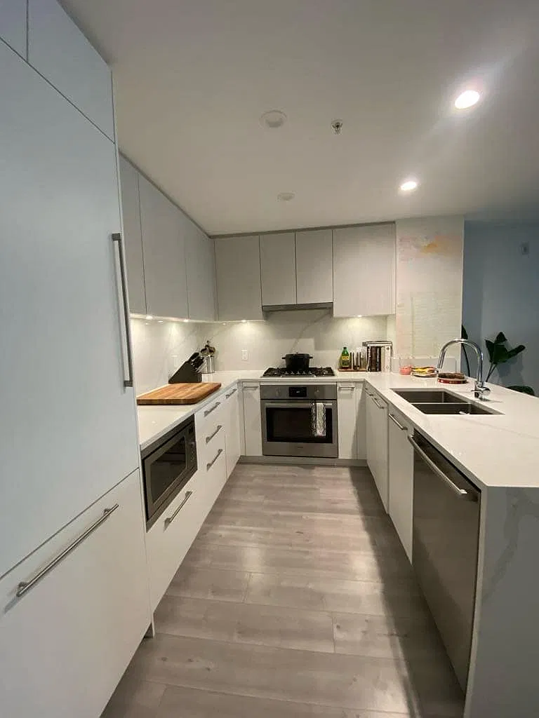 2035 Glenaire Dr — Photo 3