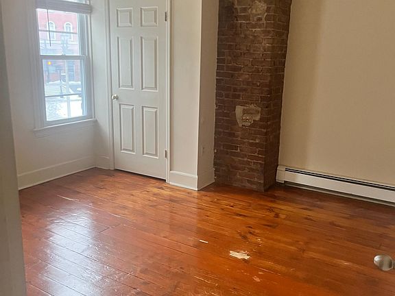 4th image of 217 Glenridge Ave Floor 2