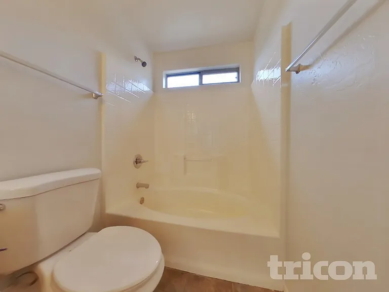 10819 W Virginia Ave — Photo 15