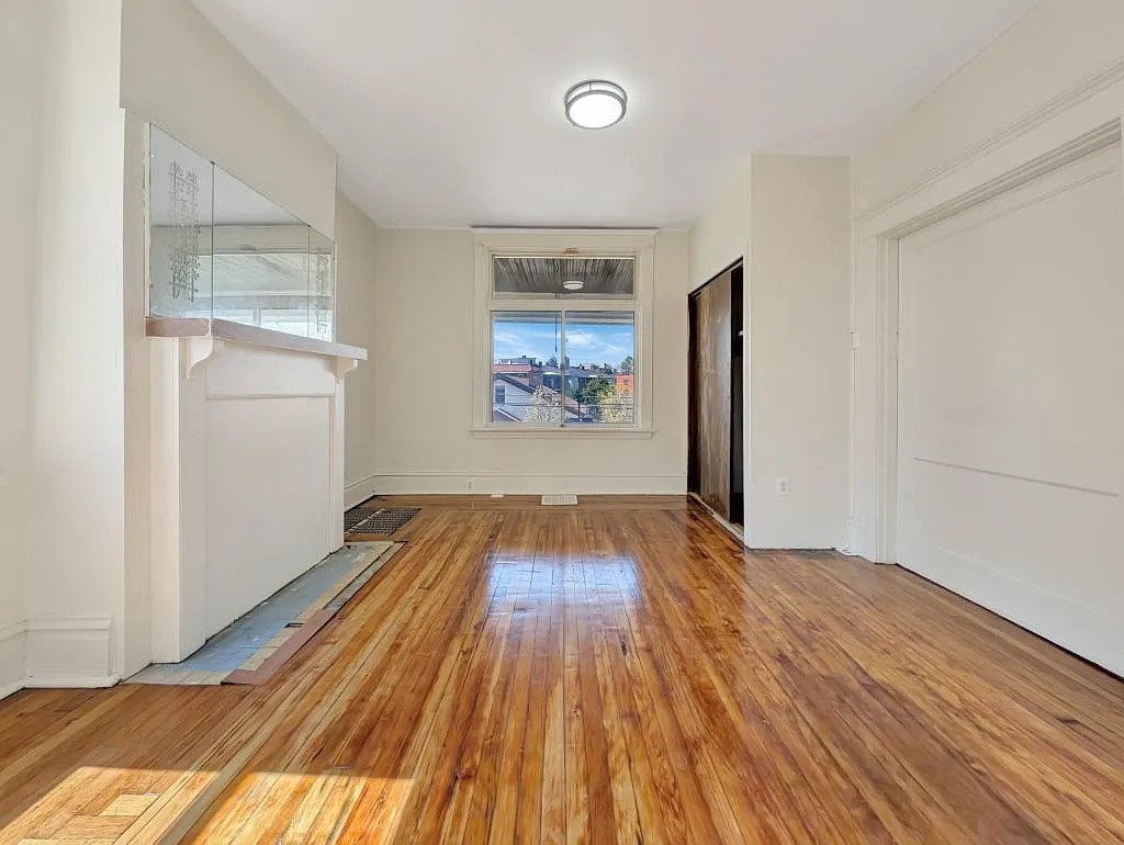 12 Carrick Ave 15210 — Photo 2