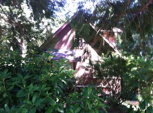 1902 NE 98th St, Seattle, WA 98115