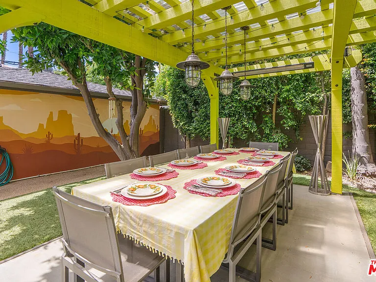 4203 Babcock Ave — Photo 34