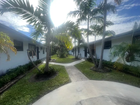 102-108 NW 1st St #112-128, Hallandale, FL 33009