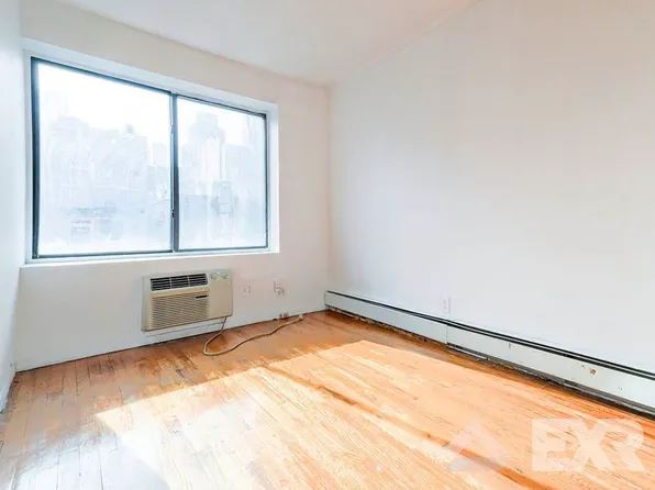 155 East 34th Street image 1 of 6