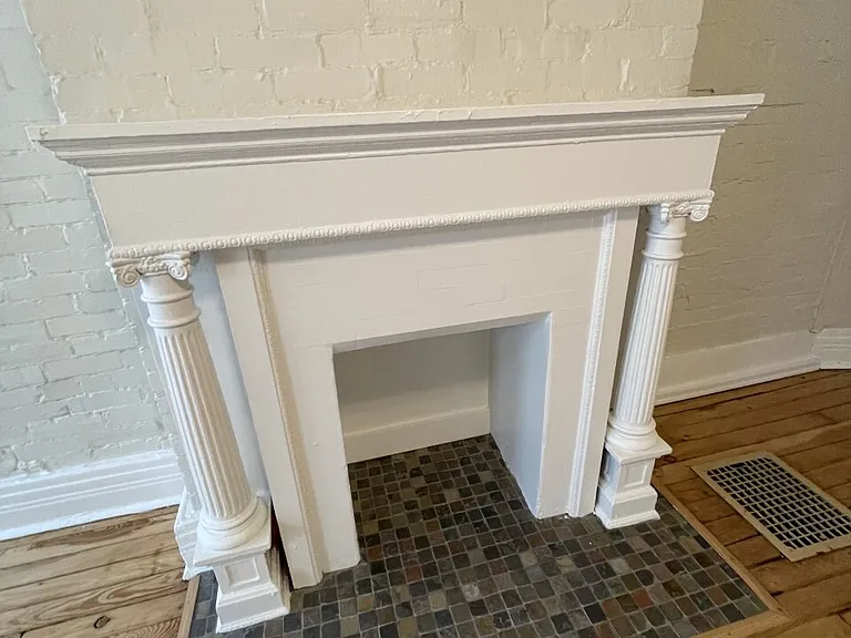 332 Stratford Ave — Photo 5