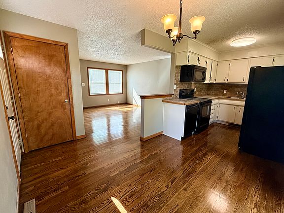 3rd image of 3807 N Osage St