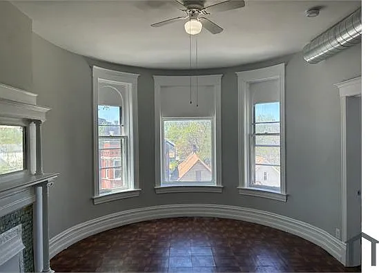 3 bed, $1,650 — Photo 3