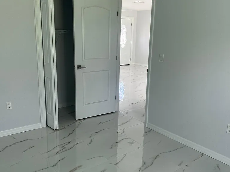 713 Lincoln Rd NE — Photo 14