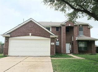 5435 Meadow Canyon Dr, Sugar Land, TX 77479