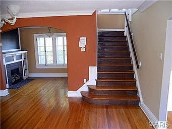 2nd image of 5032 S Grand Blvd