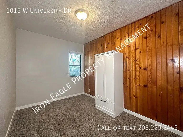 1015 W University Dr — Photo 5