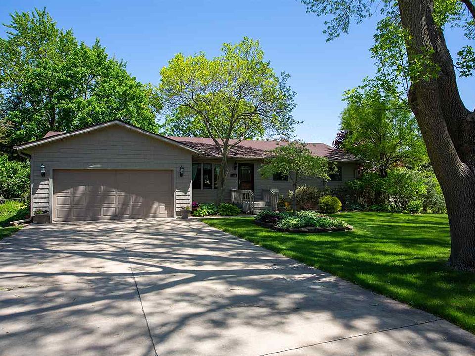 1st image of 922 Cherrywood Dr