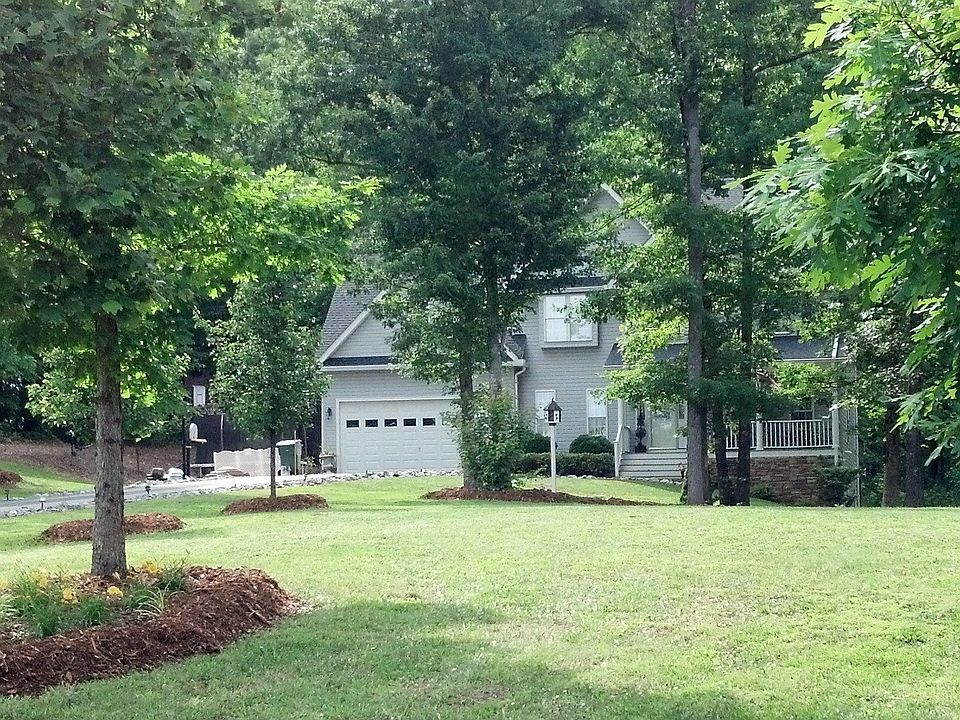 Kid Friendly Level Front Yard