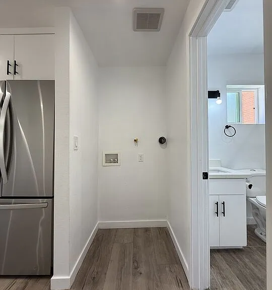1111 Orizaba Ave #E — Photo 6