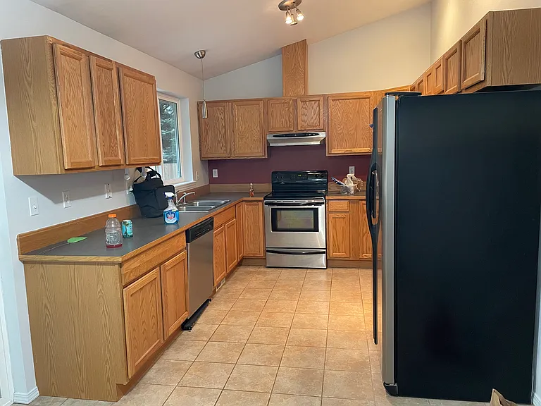 2214 N Abbey Glen Ct — Photo 2