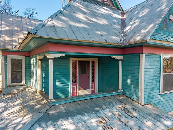 5th image of 1580 Markham Rd