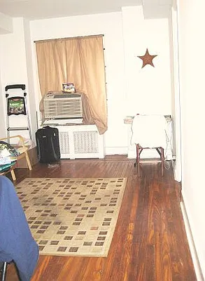 Rented by Segallis Real Estate | media 35