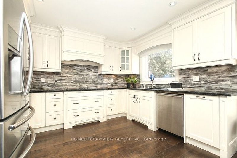 Toronto House for rent - 4 Bedrooms — photo 6