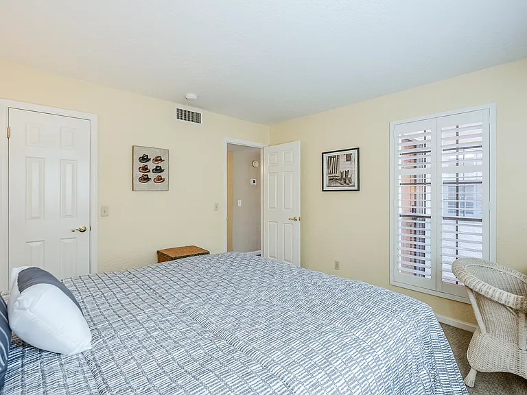 1029-7800 E Lincoln Dr — Photo 29