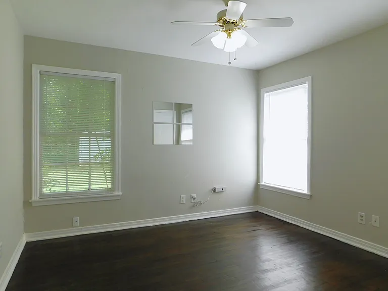 806 Cordell St — Photo 17