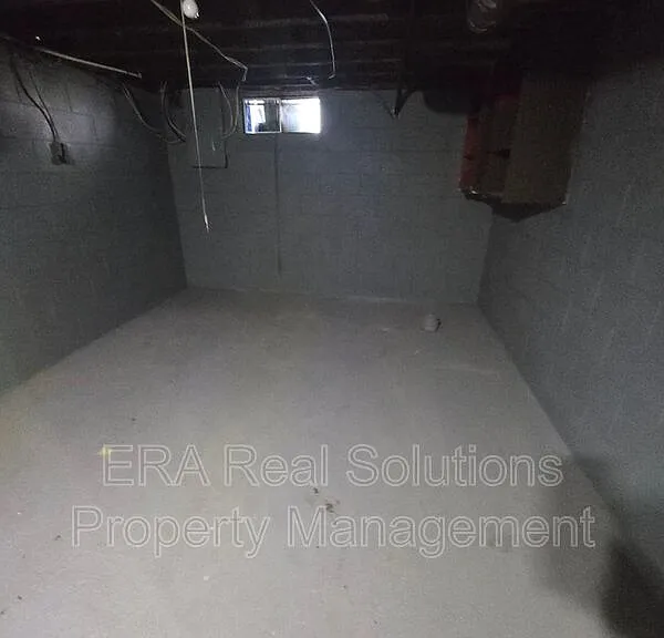 432 Catherine St — Photo 10