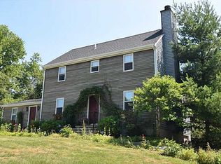 240 Holly Cir, Tiverton, RI 02878