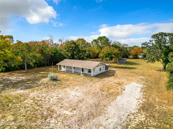 9421 Sunshine Grove Rd, Brooksville, FL 34613