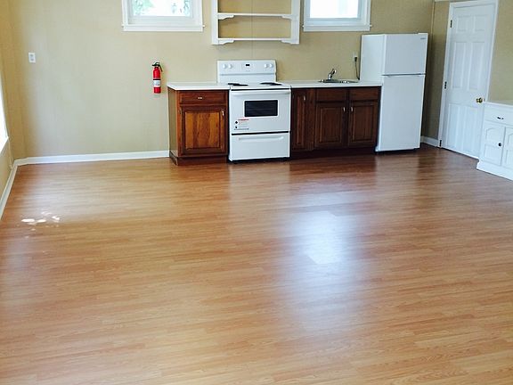Kitchen/Dining--very spacious!