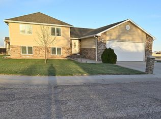 990 5th St, Gering, NE 69341