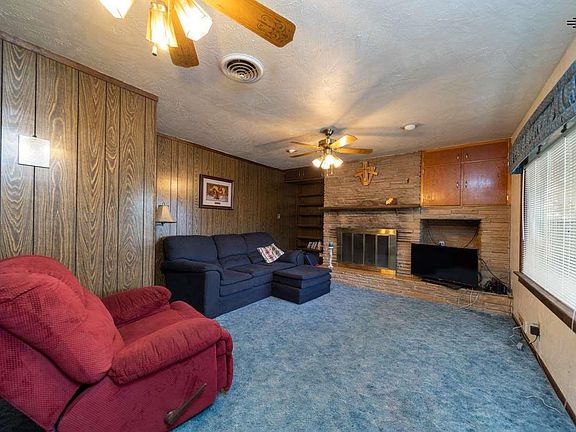 2nd image of 100 Sandia Dr