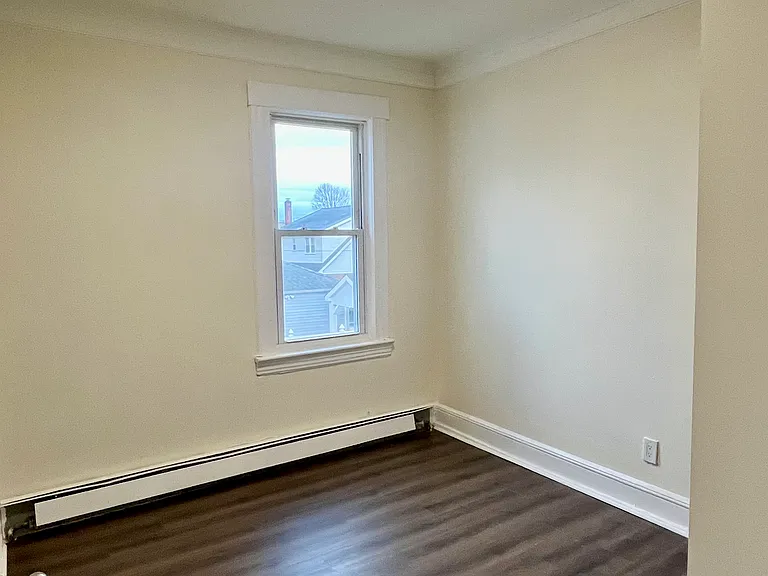364 River Dr #4 — Photo 8