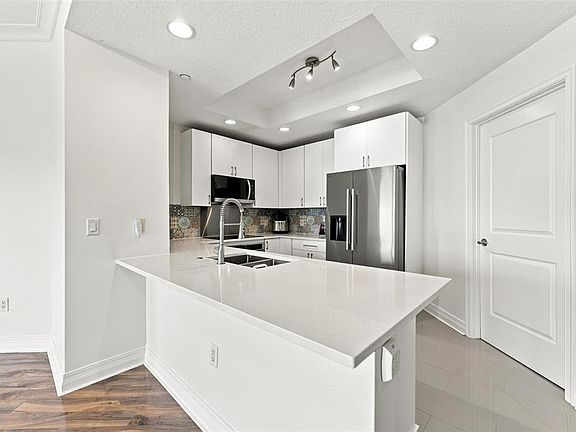 5th image of 1209 E Cumberland Ave Unit 608