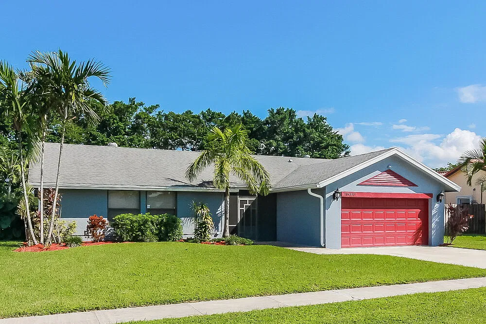 4 bed, 2.0 bath, 1650 sqft, $5,020 — Photo 3