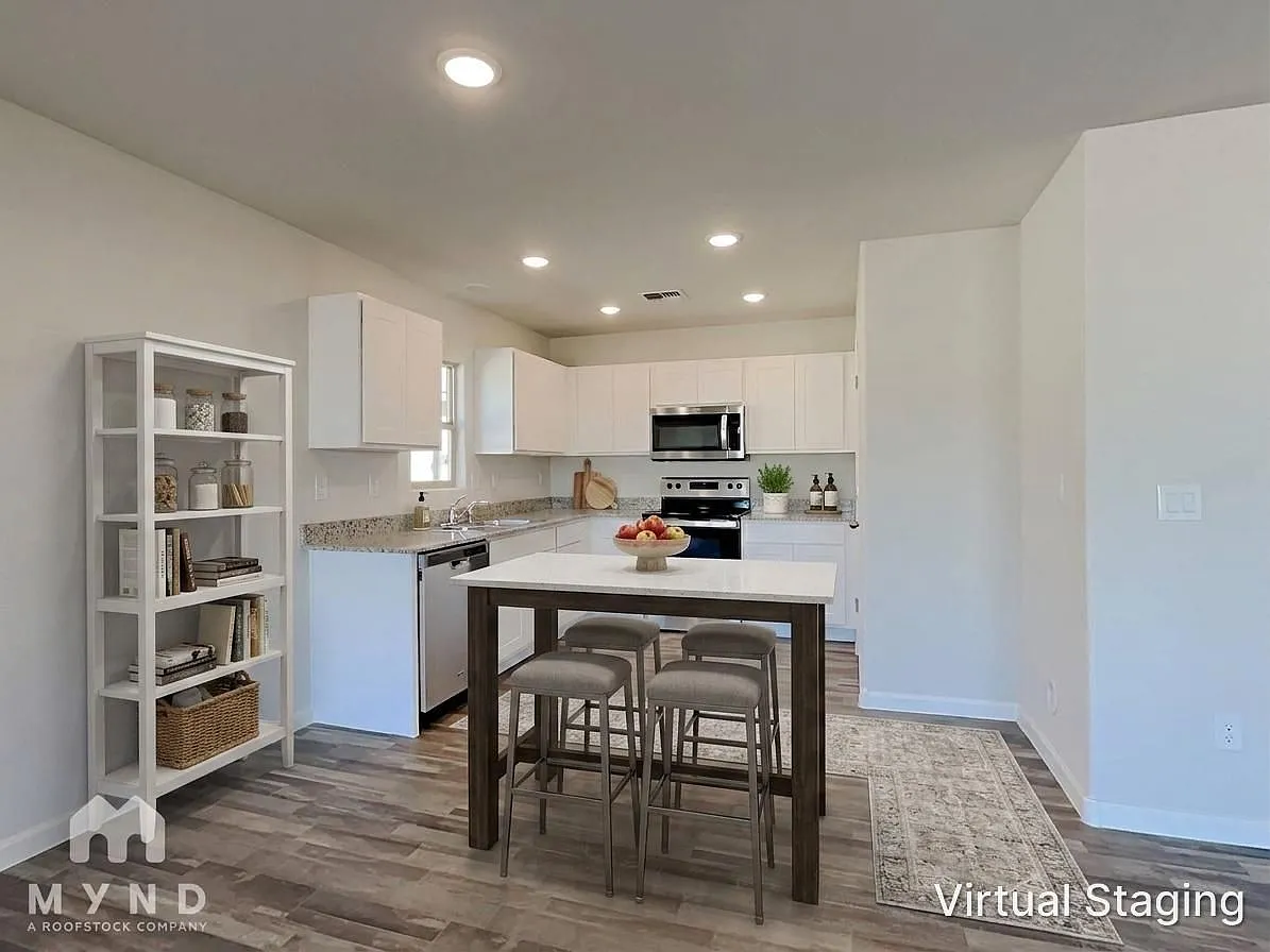 3 bed, 2.0 bath, 1200 sqft, $1,500 — Photo 4