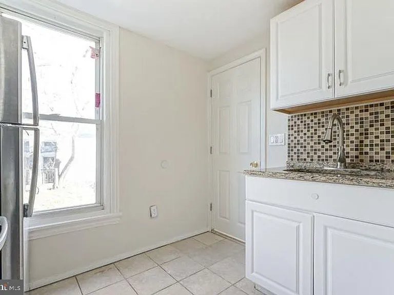 4639 Umbria St #2R — Photo 3