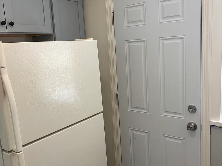 216 W Elkinton Ave #1 — Photo 2