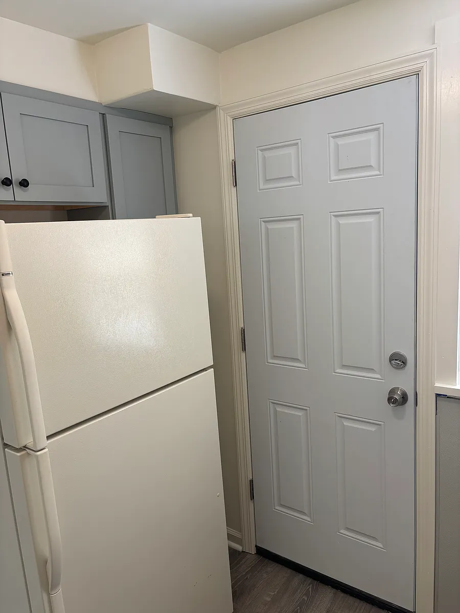 Building Photo - 216 W Elkinton Ave #1