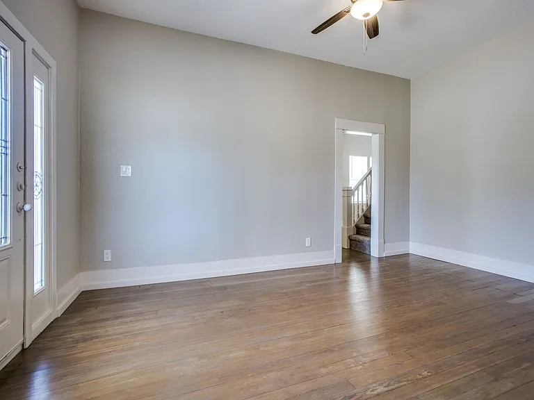 901 W Morton St — Photo 7