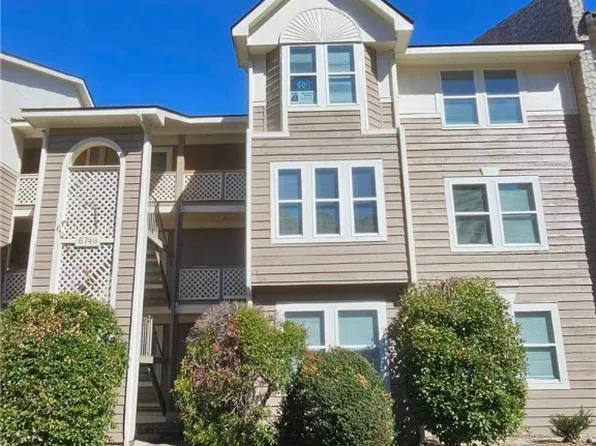 6748 Willowbrook Dr APT 9, Fayetteville, NC 28314