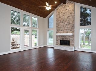 227 E Sutton Sq, Stafford, TX 77477