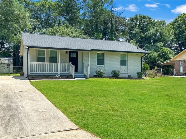 8431 Attleboro Dr, Jonesboro, GA 30238