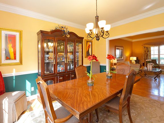 4th image of 3 Haviland Ln